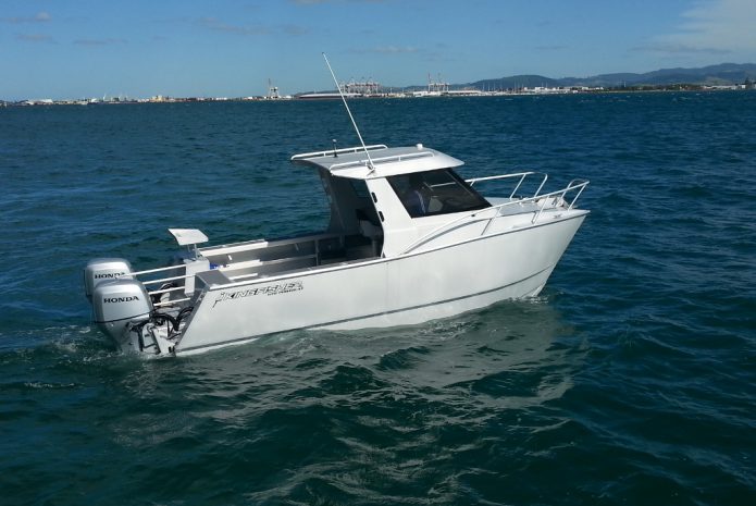 Kingfisher 670 Hardtop Powercat